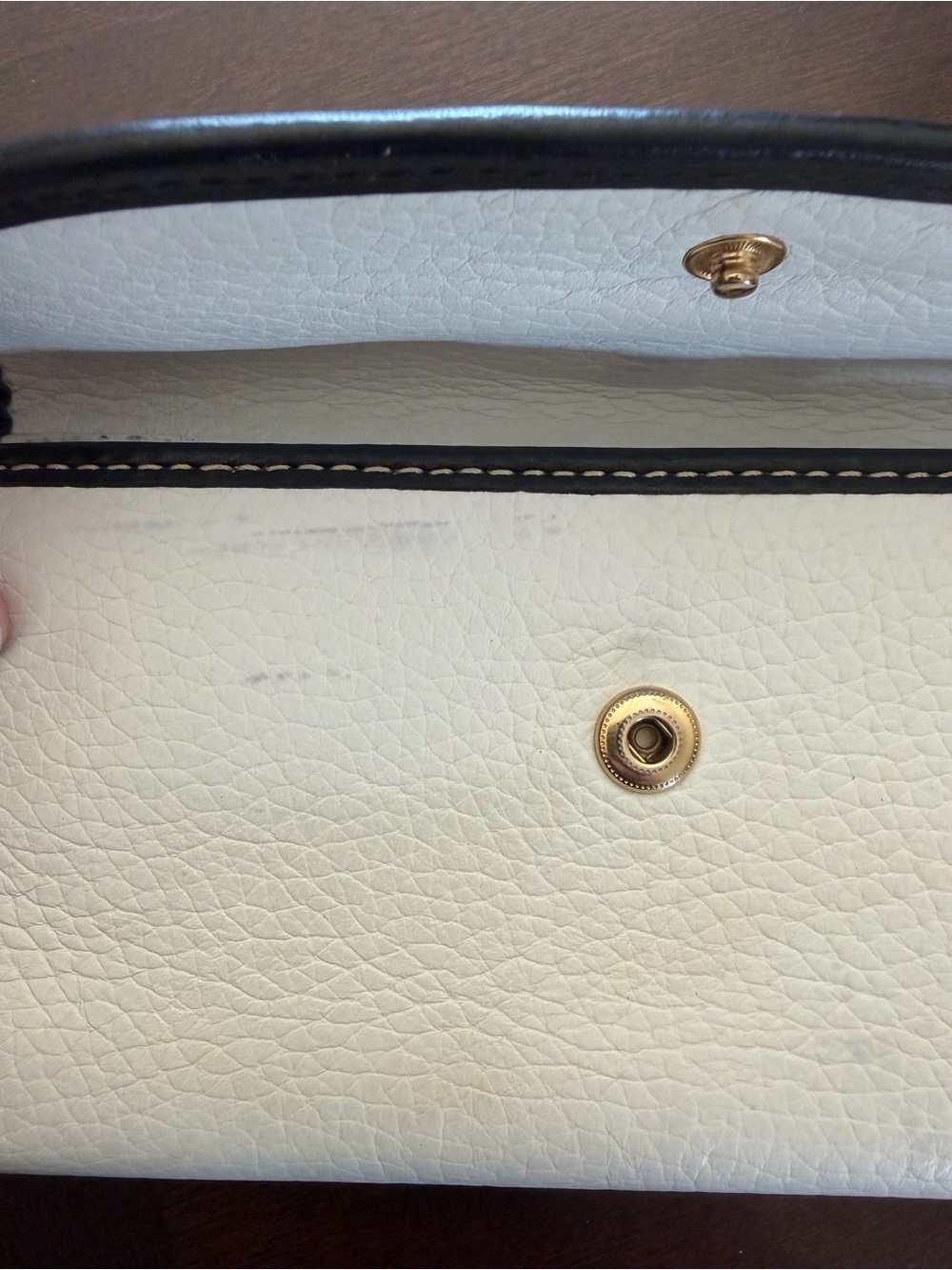Dooney & Bourke Leather Medium Pocket Satchel & Matching Wallet Set - Picture 14 of 15
